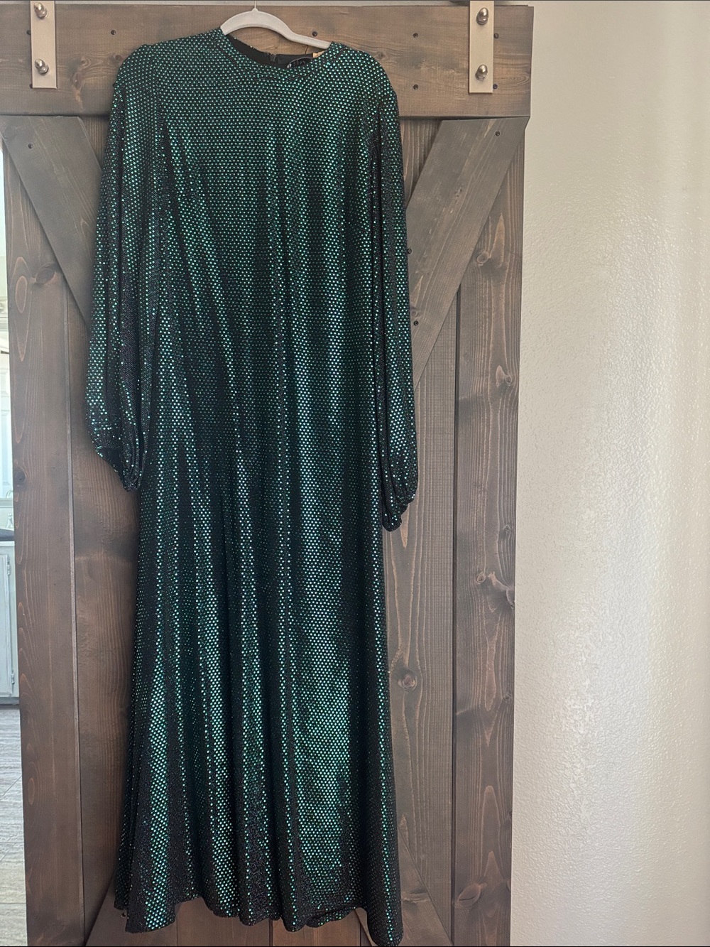 Women's Green Long Sleeve Pleated Maxi Dress